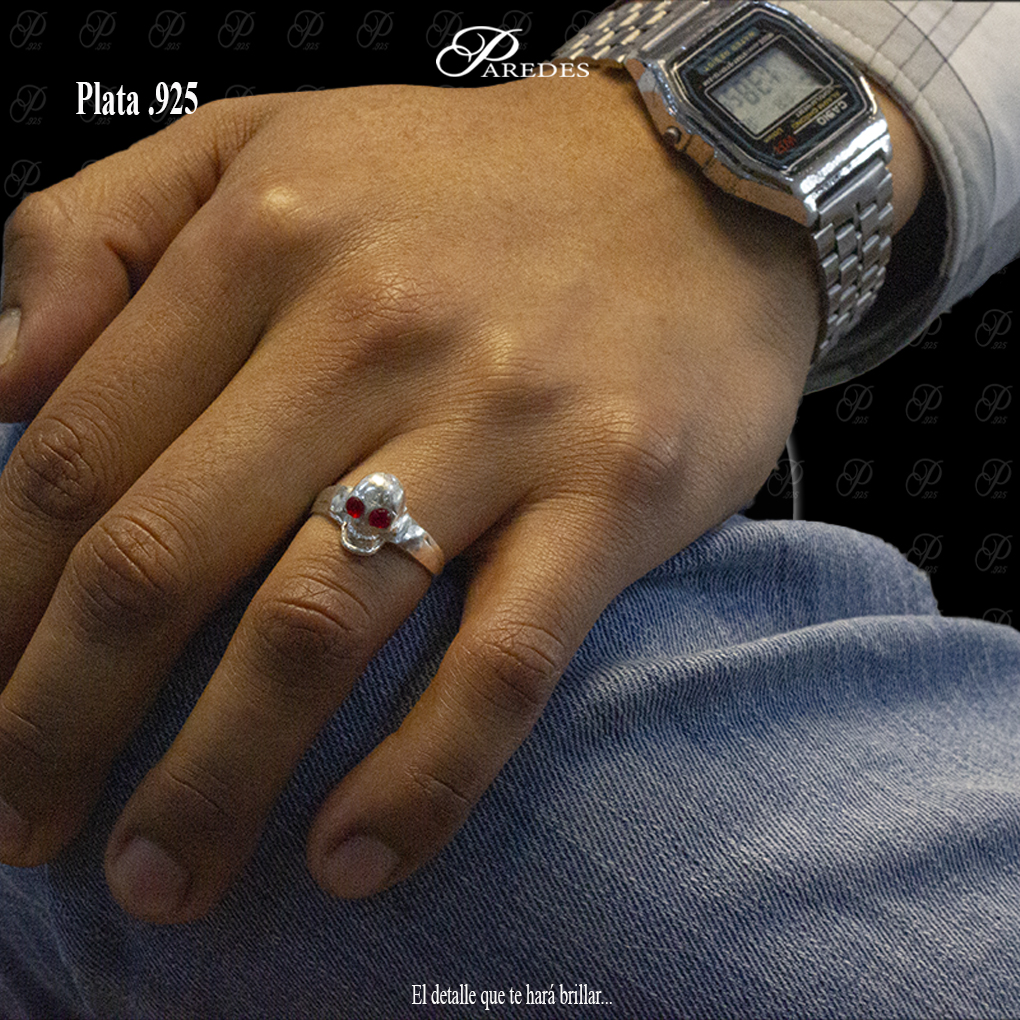 ANILLO CRANEO OJOS ROJOS 3D HUECO